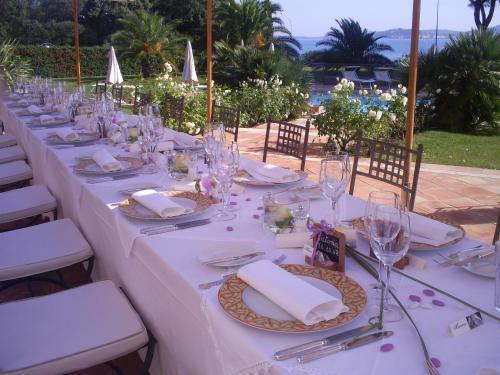 Hotel Villa Les Rosiers Grimaud Luaran gambar